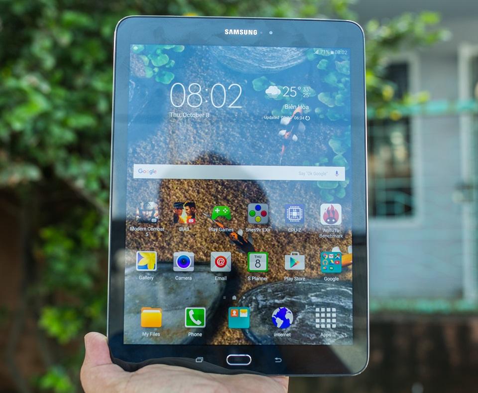 Mặt trước Samsung Galaxy Tab S2 9.7