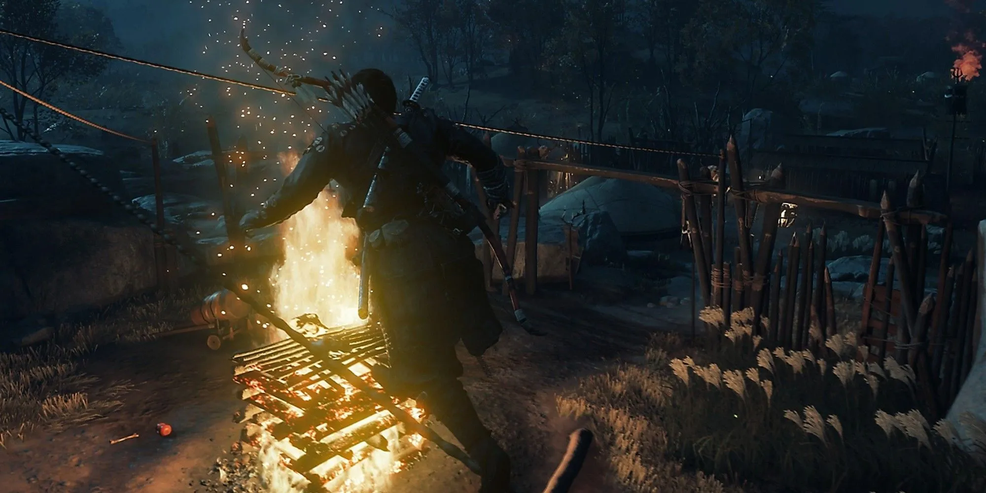 Jin Sakai, Chiến binh Bóng ma, thực hiện ám sát lén lút dưới ánh trăng trong Ghost of Tsushima