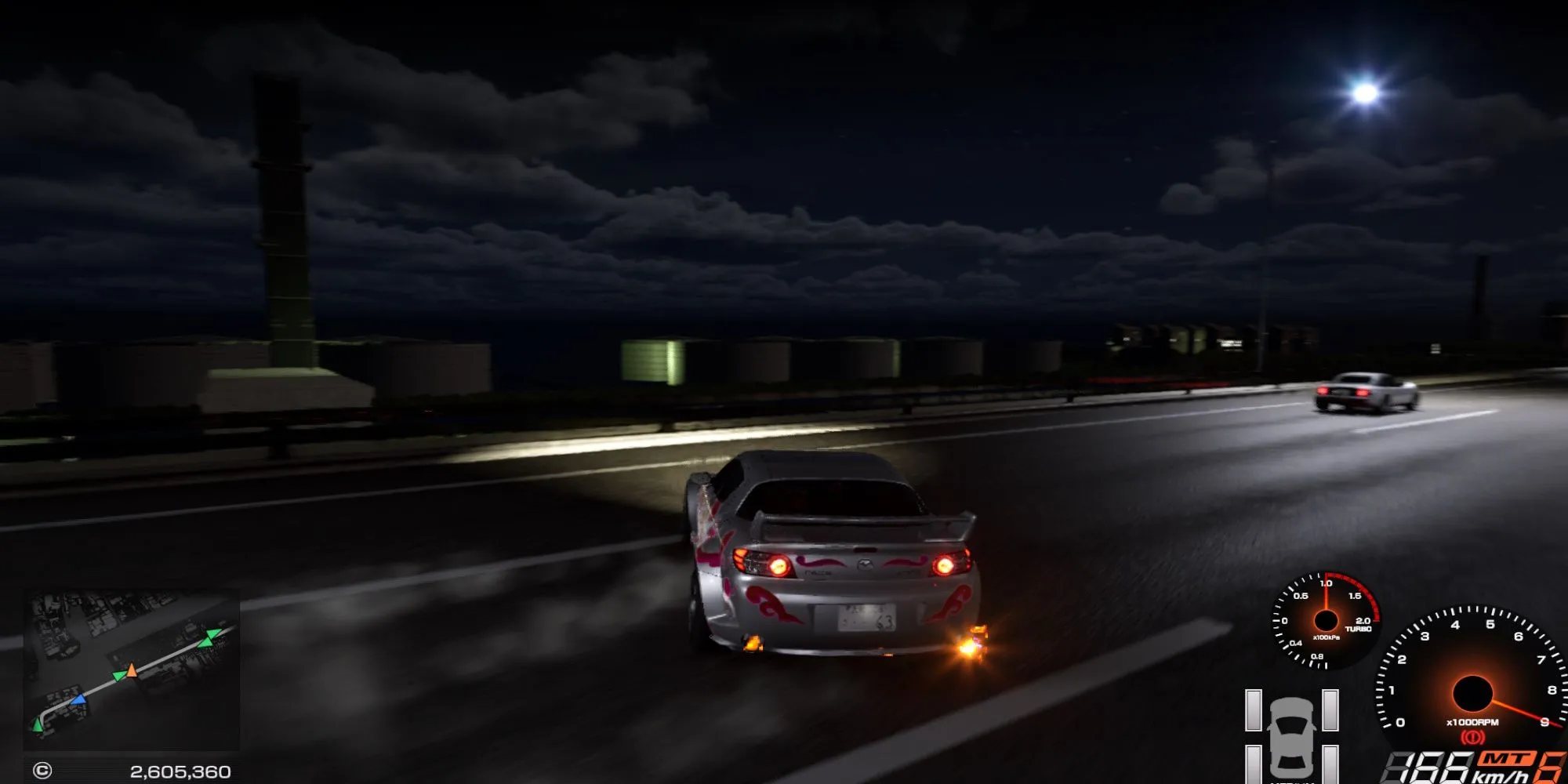 Một chiếc xe đang drift trên đường phố đêm trong Tokyo Xtreme Racer, game đua xe đòi hỏi kỹ năng điều chỉnh