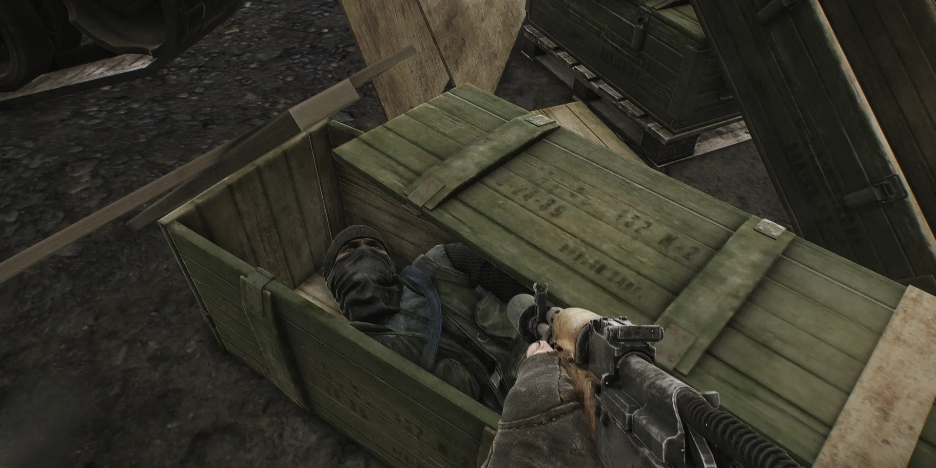 Một Scav bị hạ gục trong thùng đạn tại Escape From Tarkov