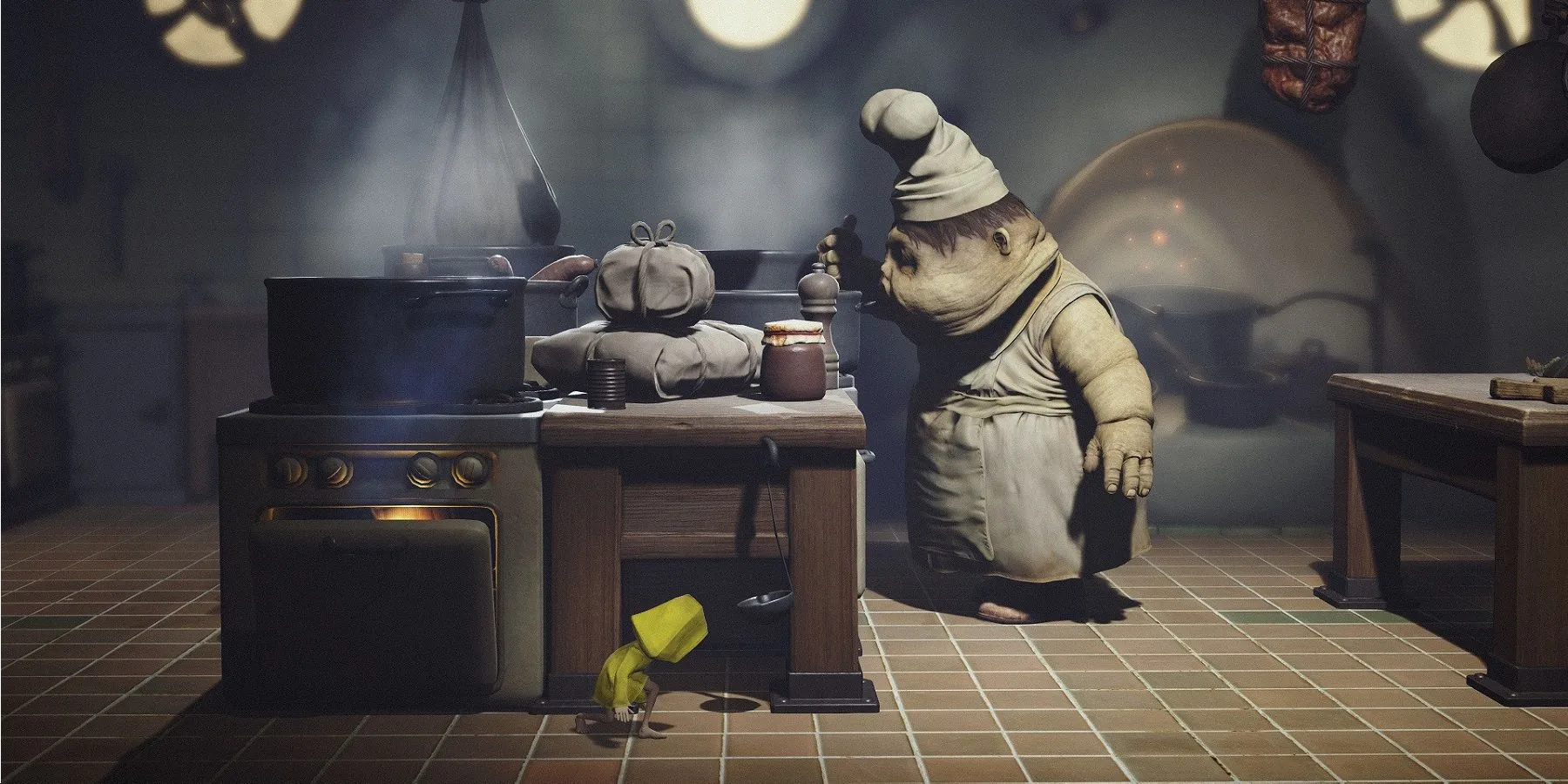 Nhân vật Six trong chiếc áo mưa vàng đặc trưng của game Little Nightmares, một tựa game platform kinh dị giải đố