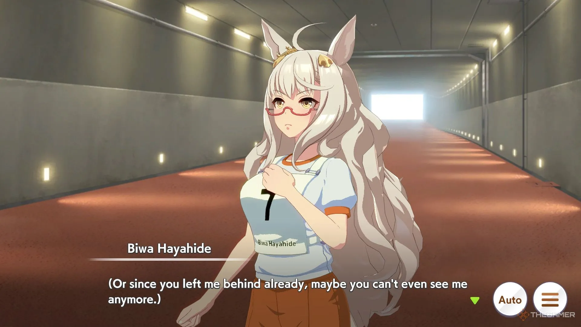 Biwa Umamusume suy tư dưới đường đua, hình ảnh tượng trưng cho quá trình xây dựng đội hình PVP hạng A đầy tính toán.