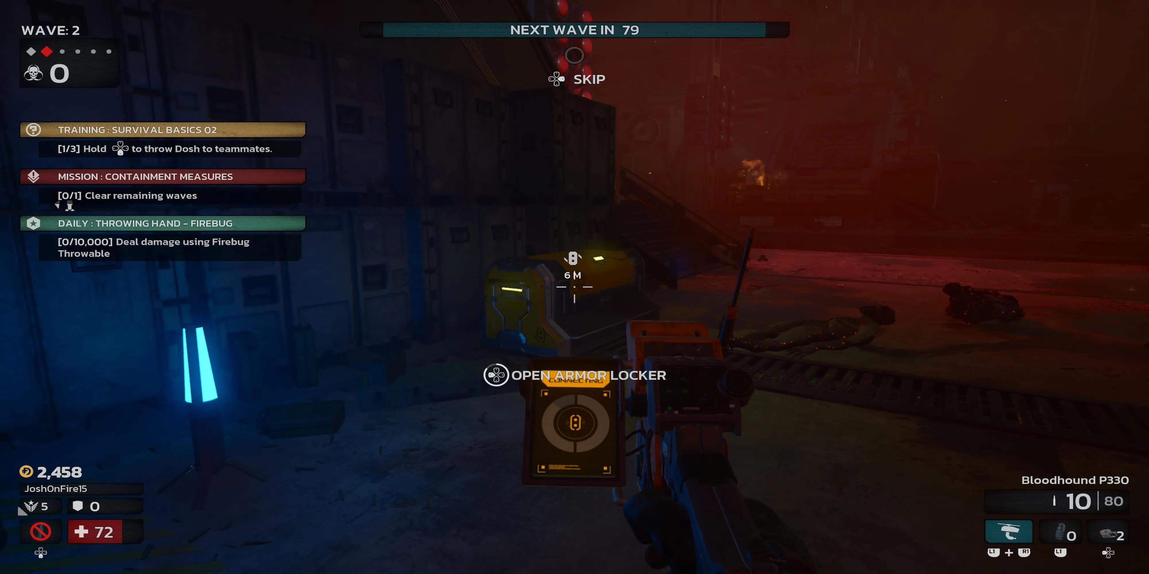 Game thủ sử dụng dụng cụ đa năng trên tủ giáp trong Killing Floor 3, chuẩn bị nâng cấp trang bị.