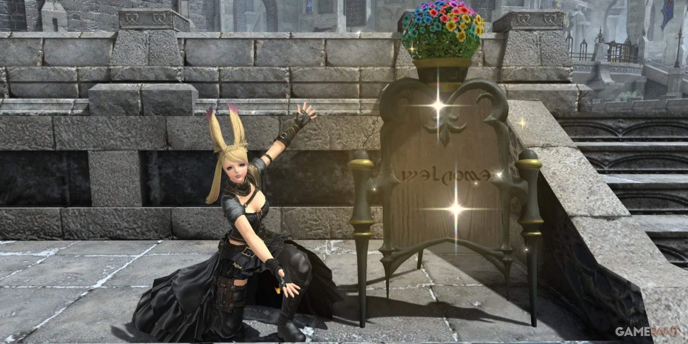 Nữ chiến binh Viera trong Final Fantasy XIV tạo dáng trước bảng hiệu nhà, thể hiện sự đa dạng về nhân vật và khả năng tùy chỉnh ngoại hình trong game.