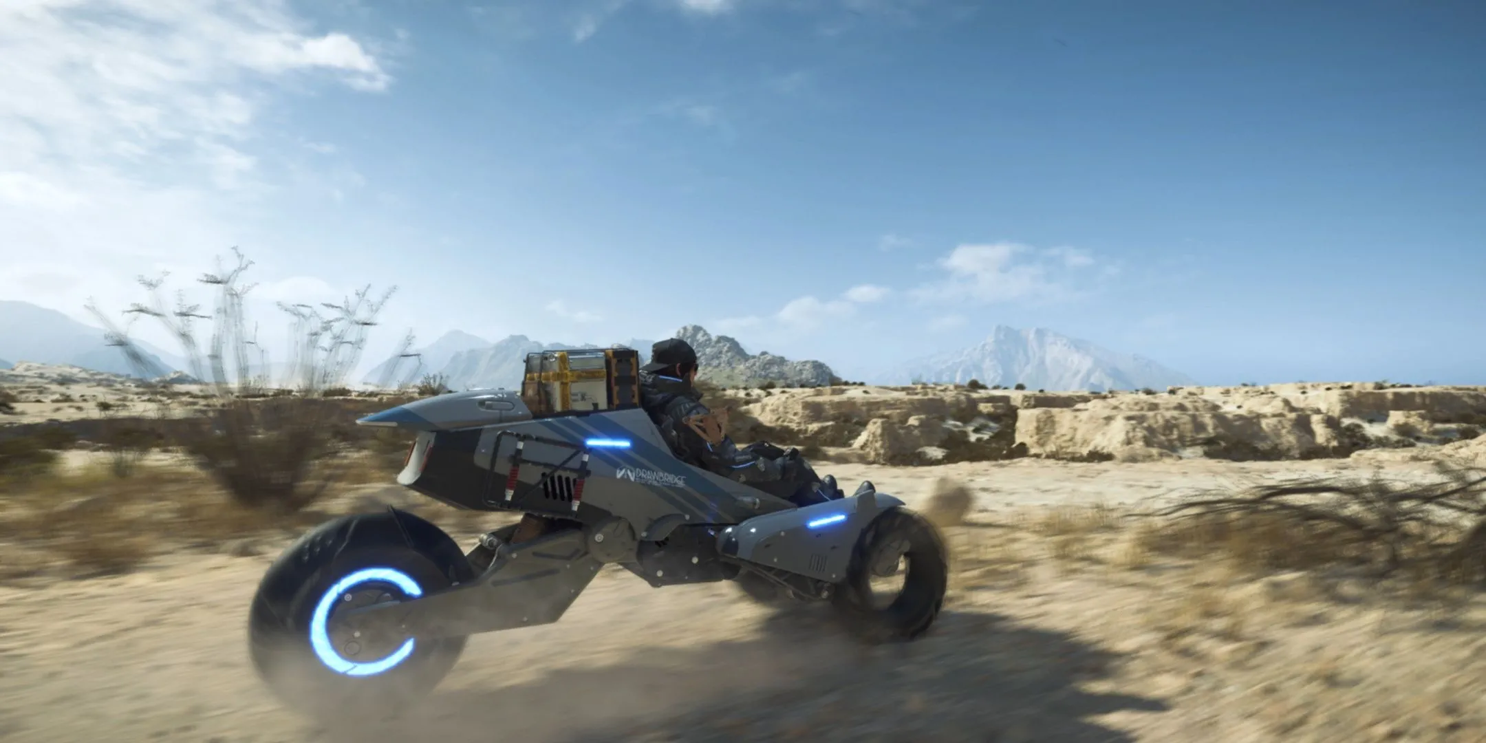 Sam điều khiển phương tiện Tri-Cruiser xuyên qua địa hình Mexico trong Death Stranding 2.