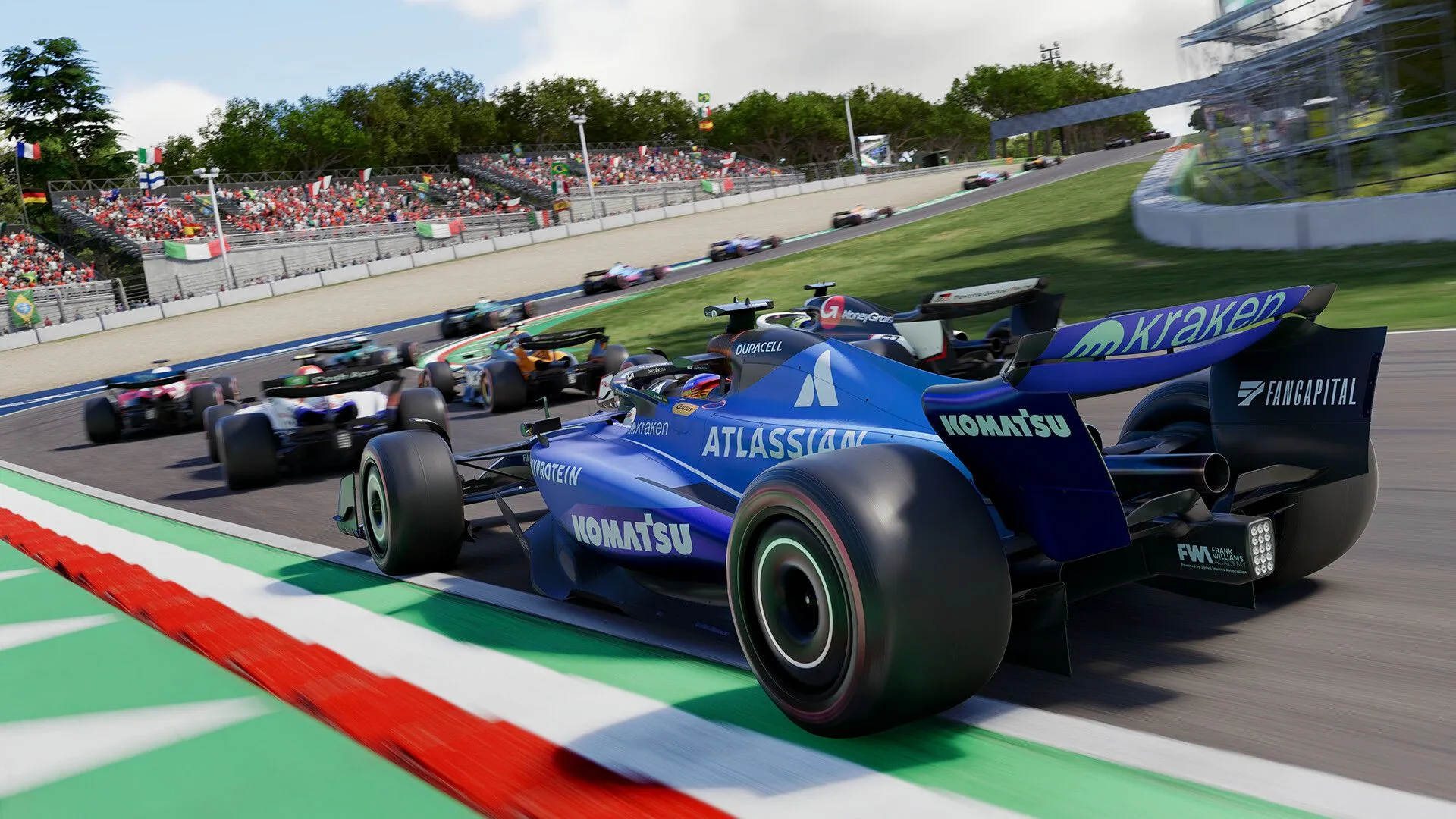 Screenshot gameplay F1 25 trên đường đua ban đêm, nhìn từ góc nhìn thứ ba