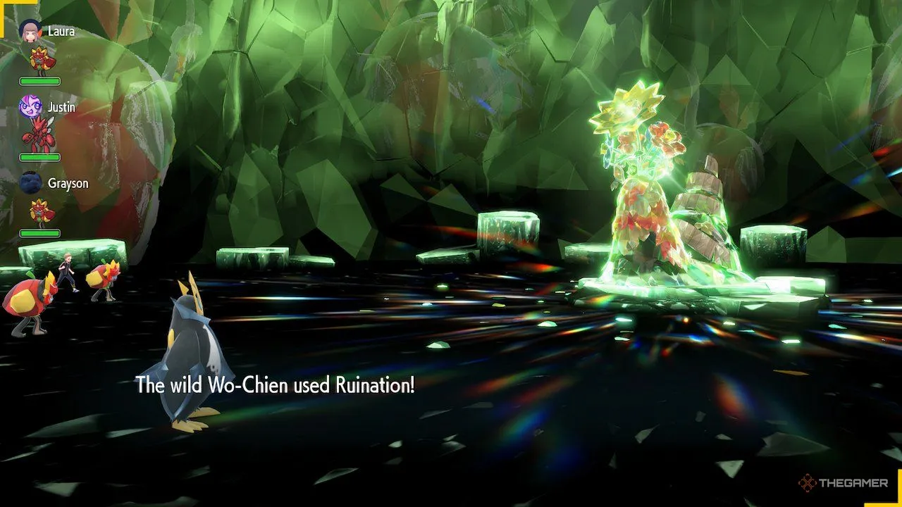 Shiny Wo-Chien sử dụng chiêu Ruination lên Empoleon trong một trận Tera Raid kịch tính ở Pokemon Scarlet Violet.